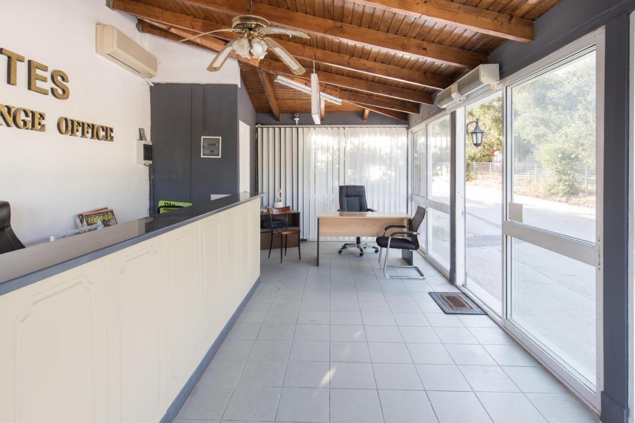 Socrates Studio Laganas Exteriér fotografie